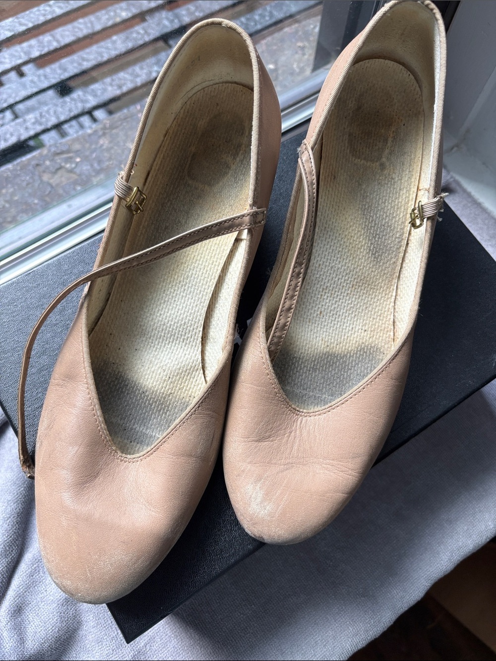 Capezio Nude/beige Leather Character Shoe, 1.5” Heel, 11.5 Wide